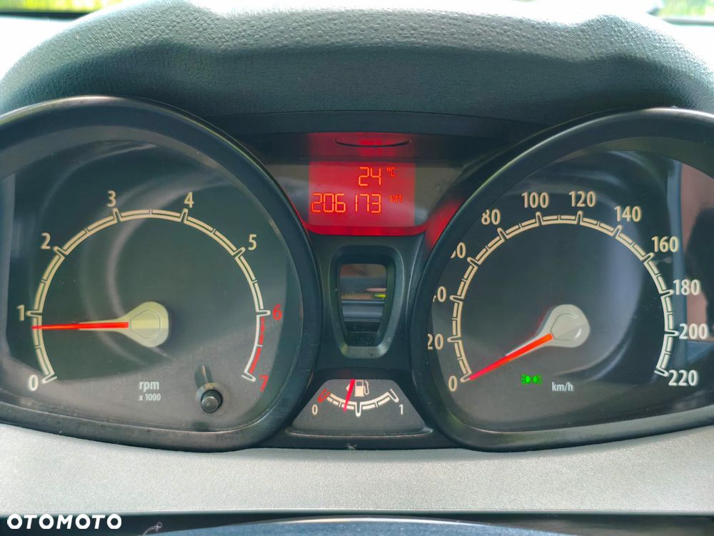 Ford Fiesta 1.25 Trend EU5 - 13