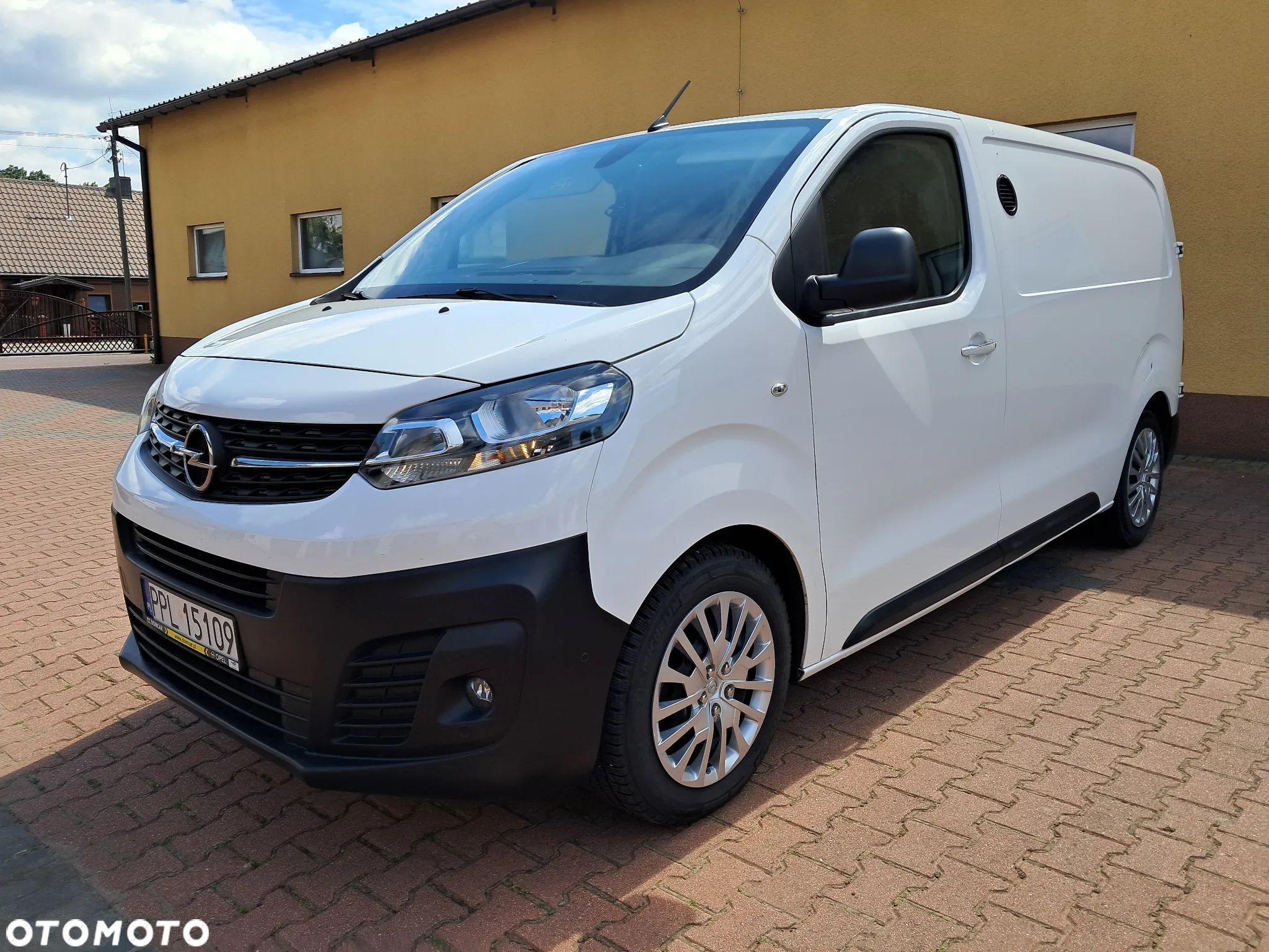 Opel Vivaro - 1