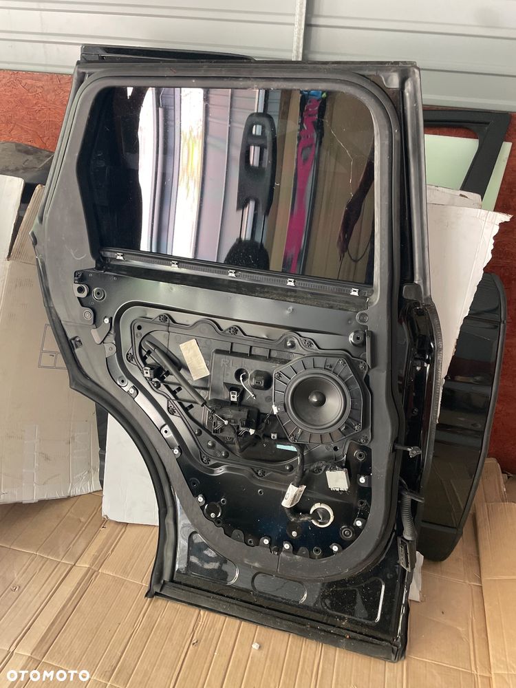 Drzwi lewe tylne Range Rover Sport L494 - 3