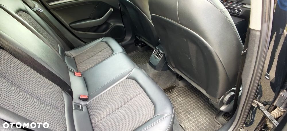 Audi A3 Sportback 1.6 TDI Ambiente - 10