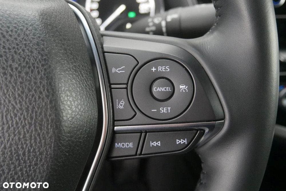 Toyota Camry 2.5 Hybrid Comfort CVT - 25