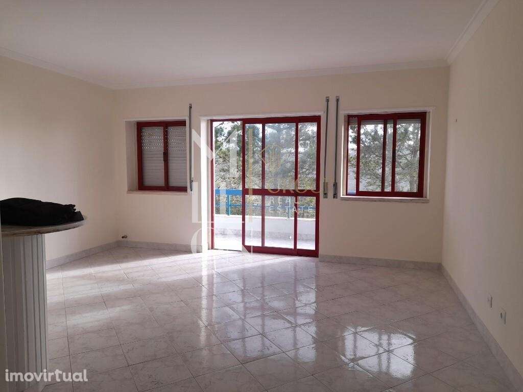 T1 a 500m da Praia do Magoito | Varanda + Estacionamento - Grande imagem: 2/20