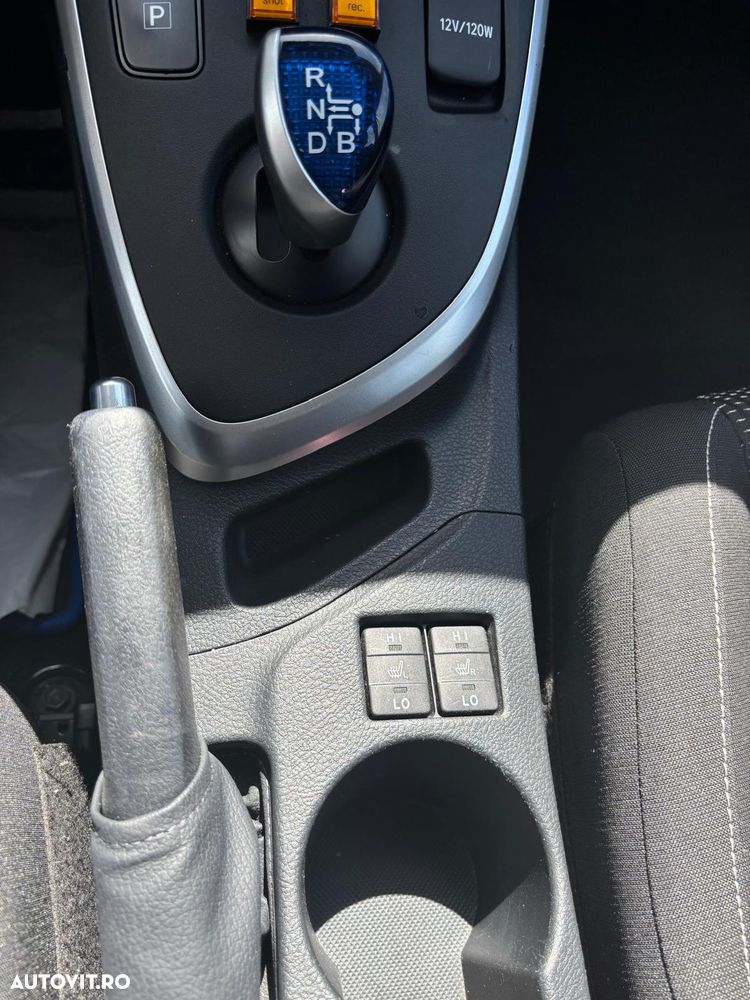 Toyota Auris - 11