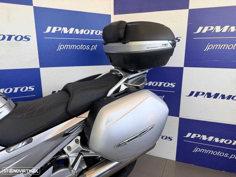 Yamaha FJR 1300 - 10