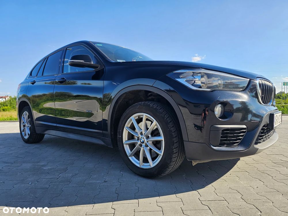 BMW X1 xDrive20d Sport Line - 3