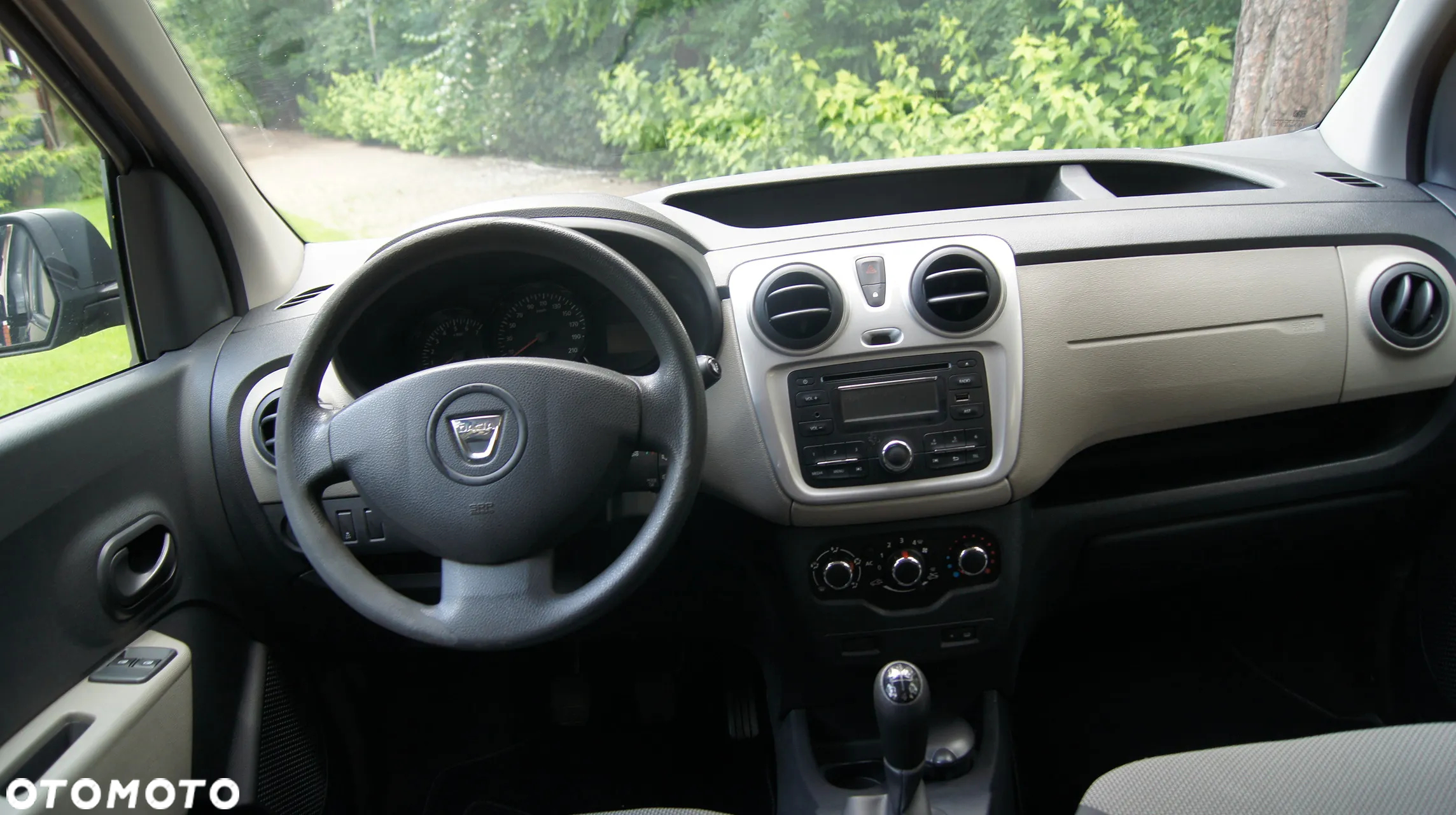 Dacia Dokker 1.6 MPI 85 Celebration - 12