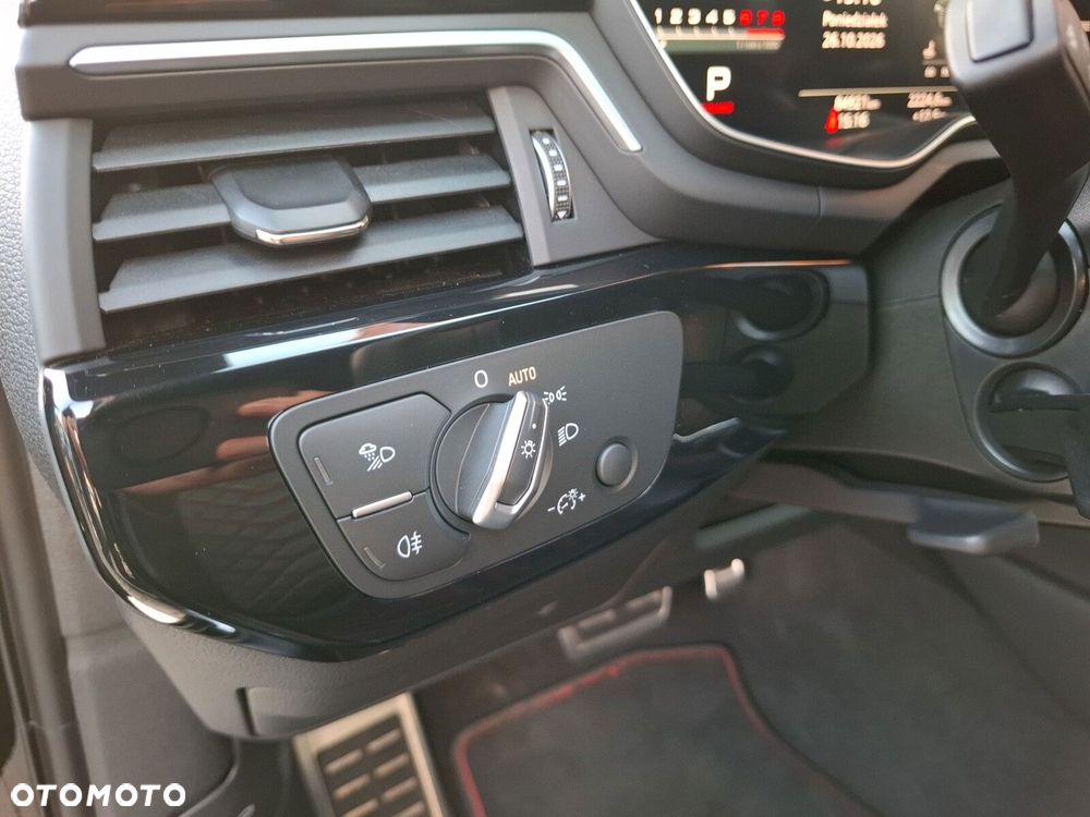 Audi A4 Avant - 30