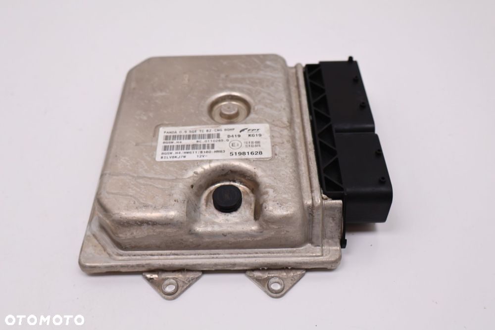 FIAT PANDA III KOMPUTER STEROWNIK SILNIKA 51981628 - 3