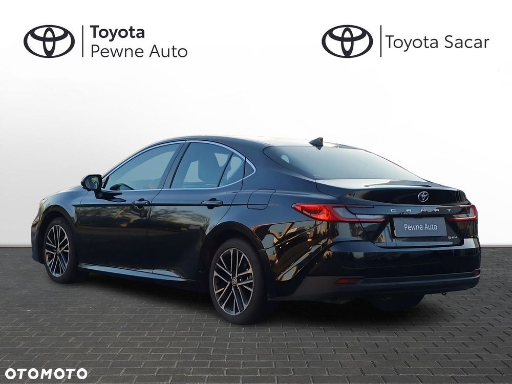 Toyota Camry - 3