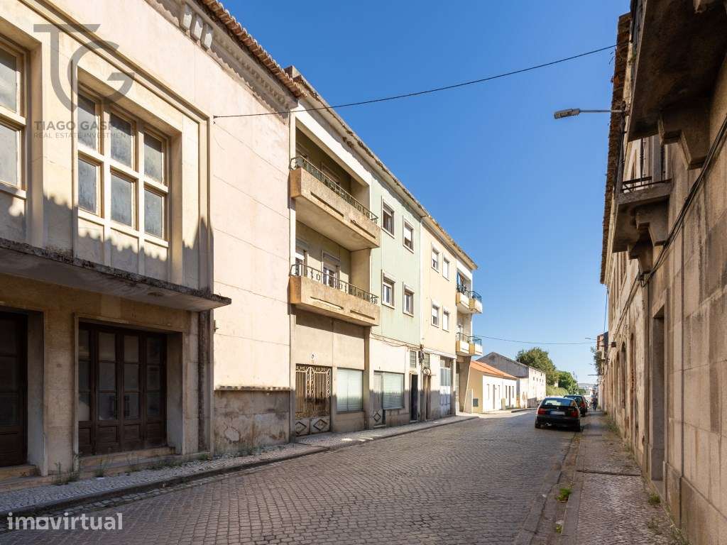Prédio para reabilitação em Alferrarede - Abrantes - Grande imagem: 4/30