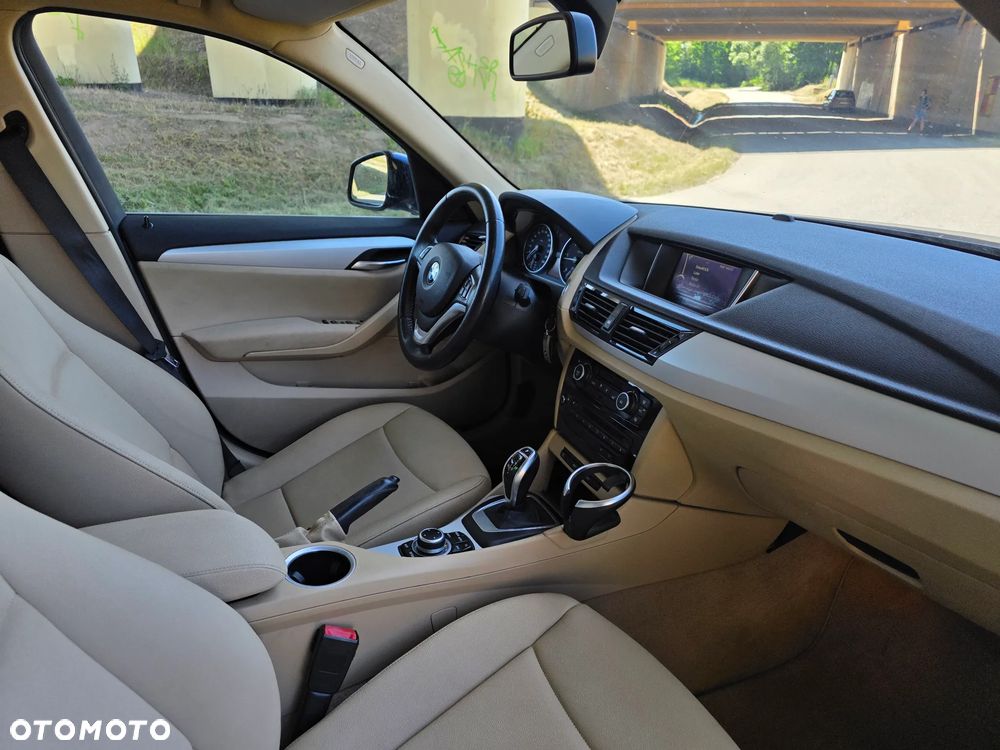 BMW X1 xDrive18d - 13