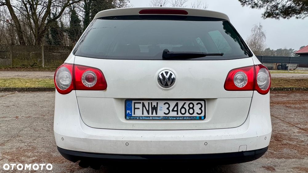 Volkswagen Passat 2.0 TDI DPF DSG Sportline - 3