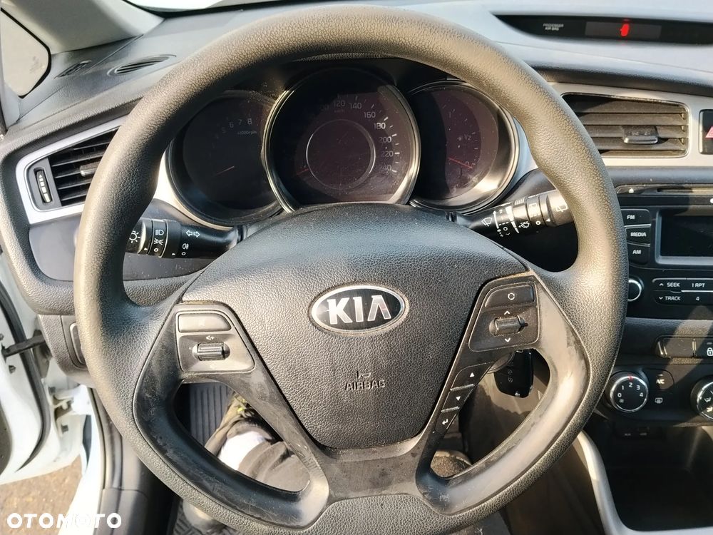 Kia Ceed - 6