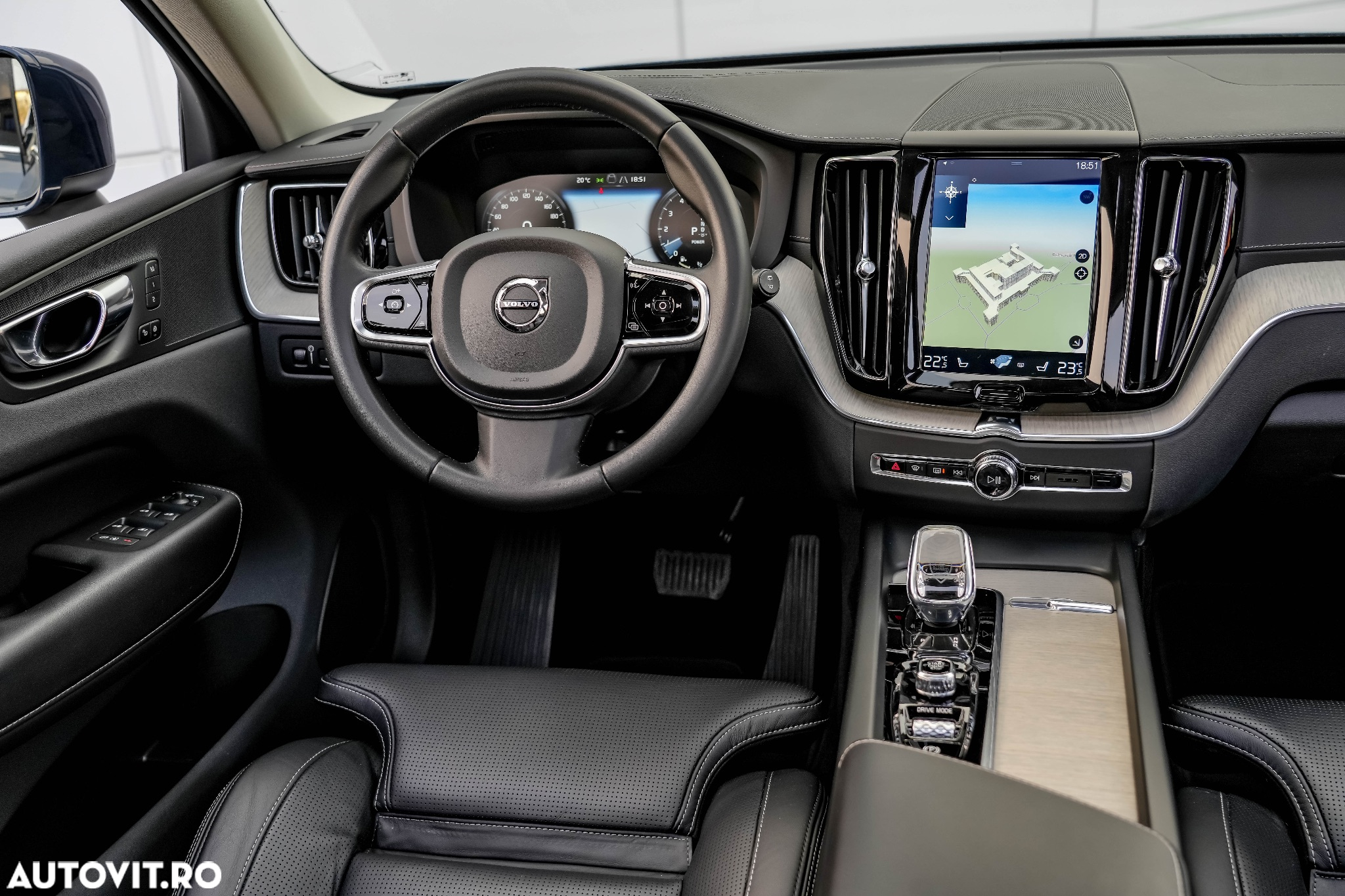 Volvo XC 60 T8 AWD Recharge Geartronic Inscription - 6
