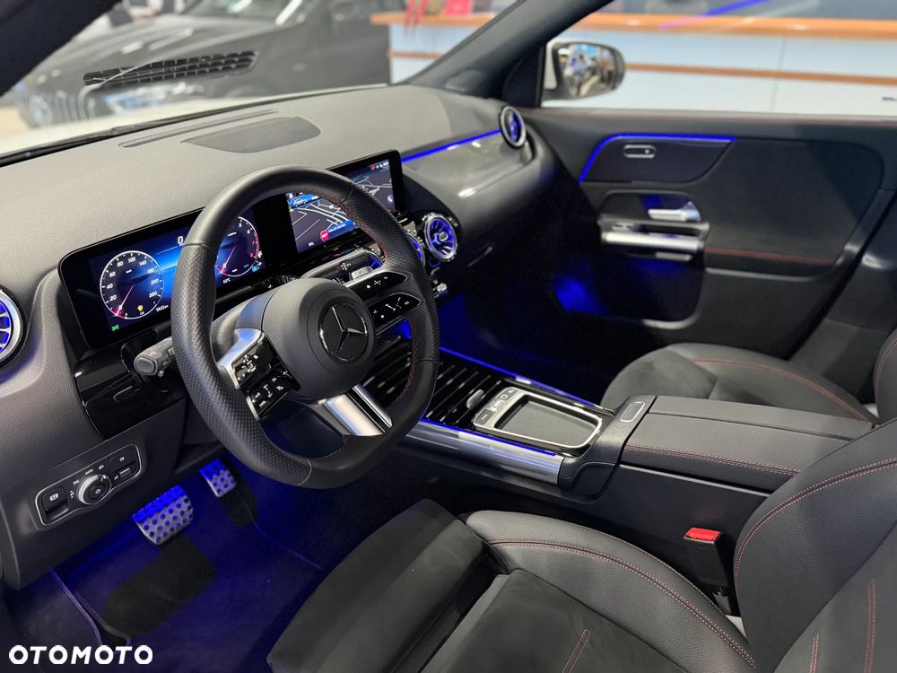 Mercedes-Benz GLA 200 AMG Line - 12