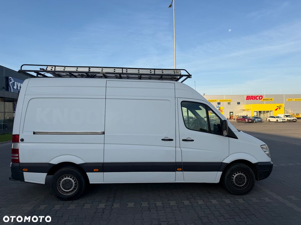 Mercedes-Benz Sprinter - 13