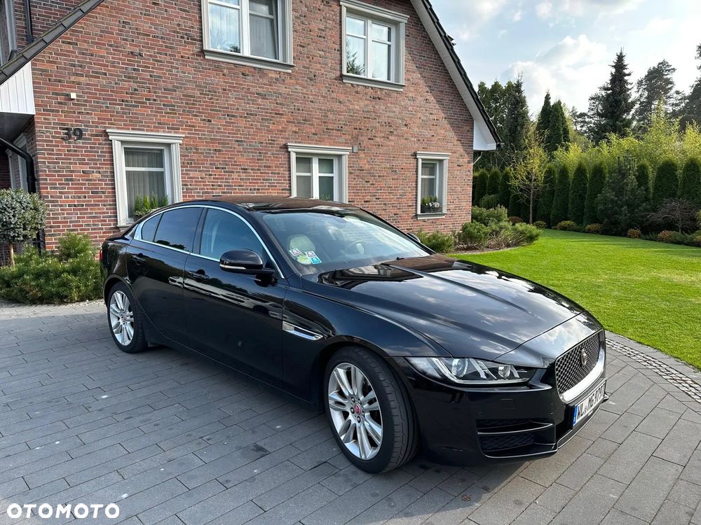 Jaguar XE 20d AWD Prestige - 12