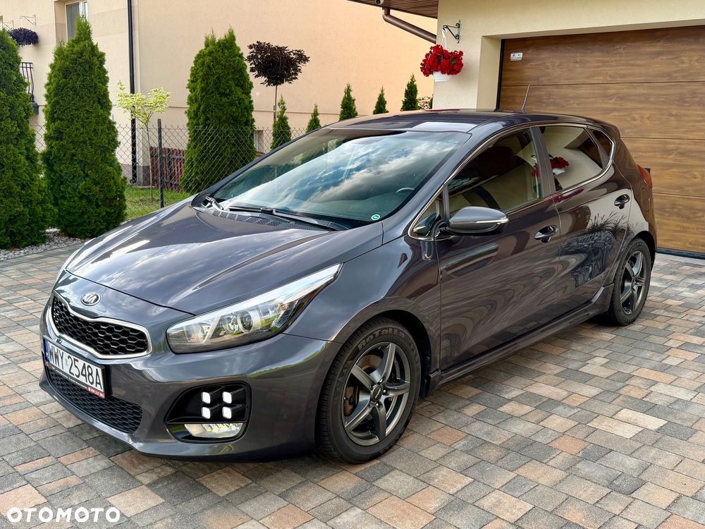 Kia Ceed 1.6 CRDi GT Line DCT - 10