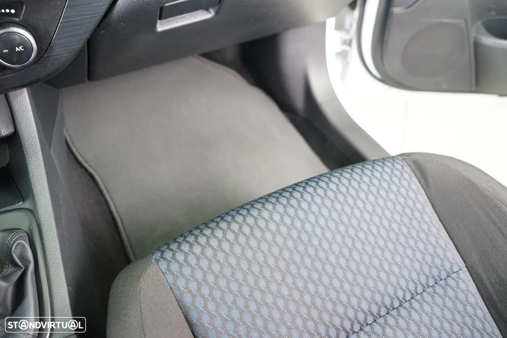 Toyota Auris 1.4 D-4D Comfort - 33
