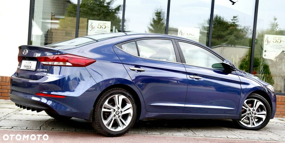 Hyundai Elantra - 7
