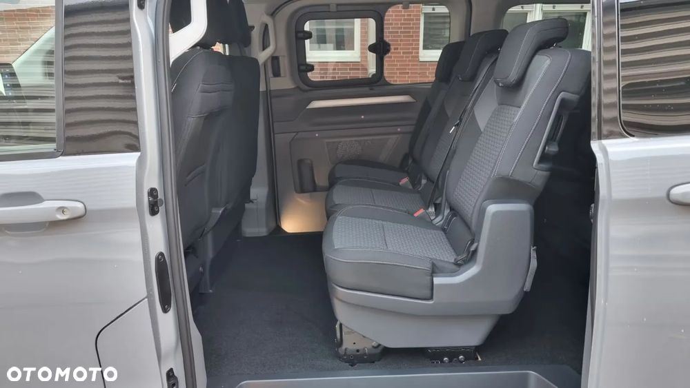 Volkswagen Caravelle - 14