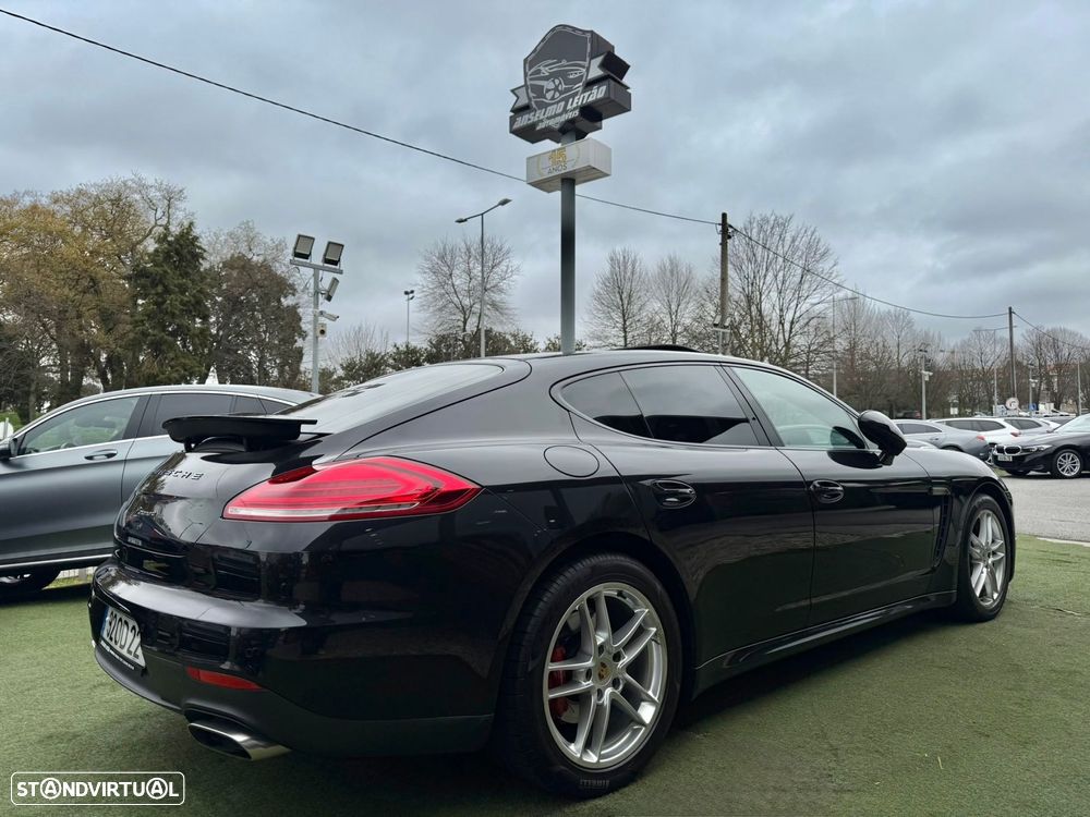 Porsche Panamera Standard - 1