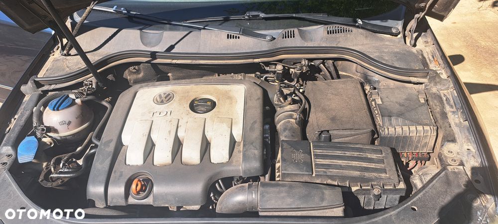 Volkswagen Passat 2.0 TDI DPF Highline - 10