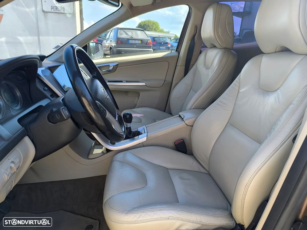 Volvo XC 60 2.4 D Drive Summum - 11