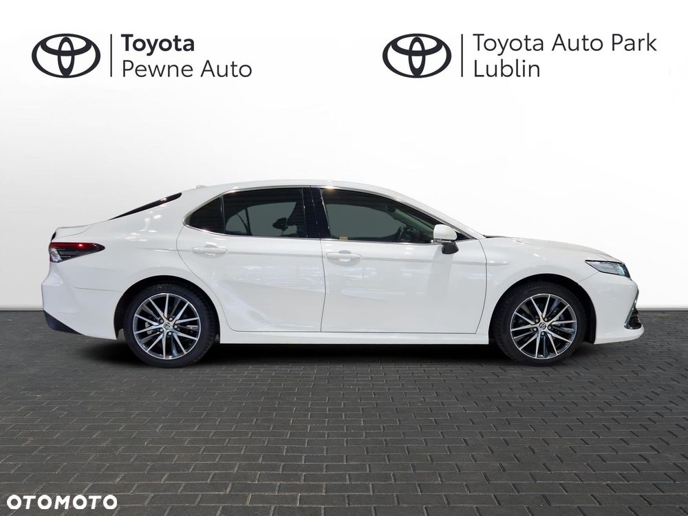 Toyota Camry 2.5 Hybrid Executive CVT - 6