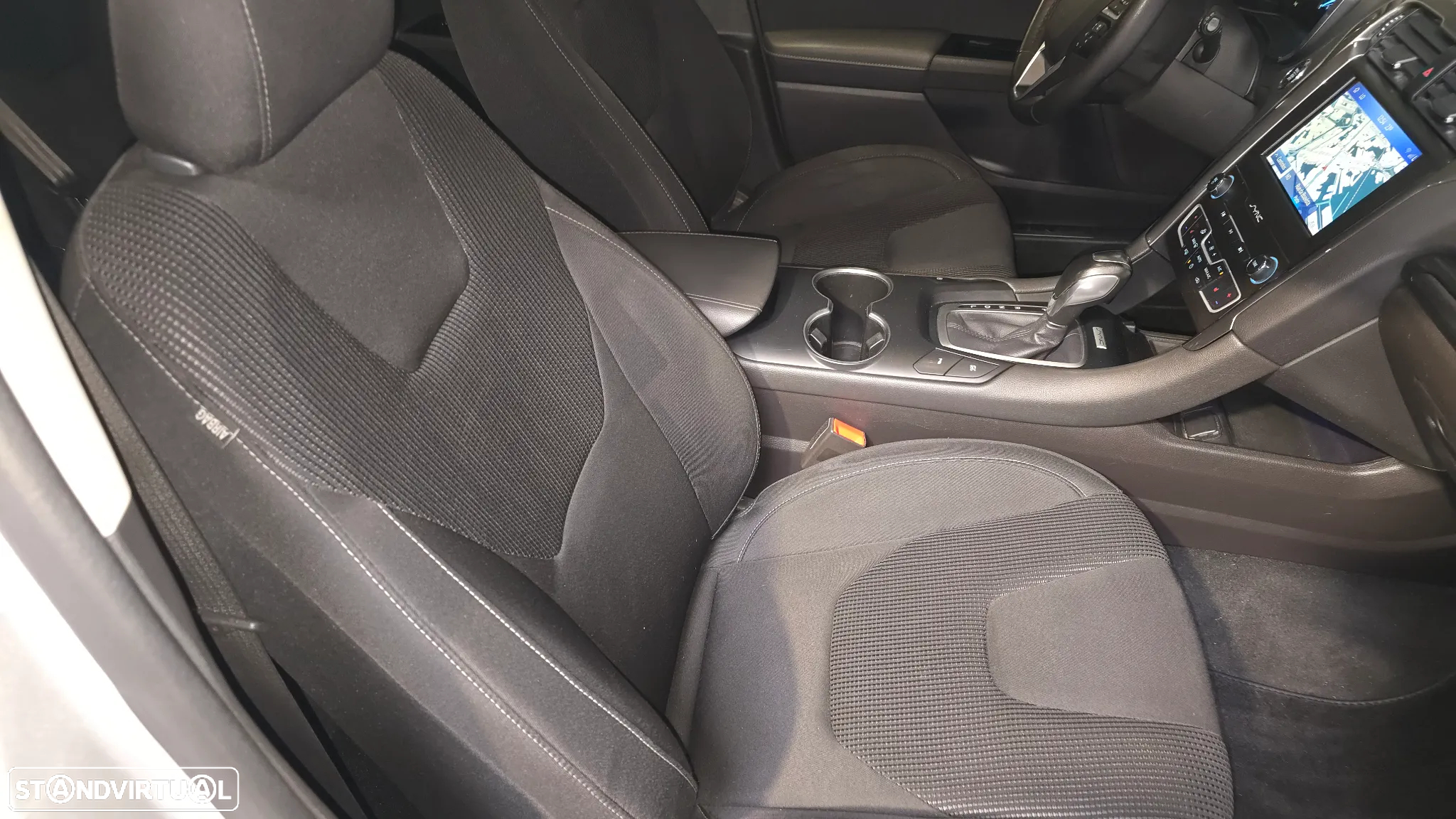 Ford Mondeo SW 2.0 HEV Titanium - 37