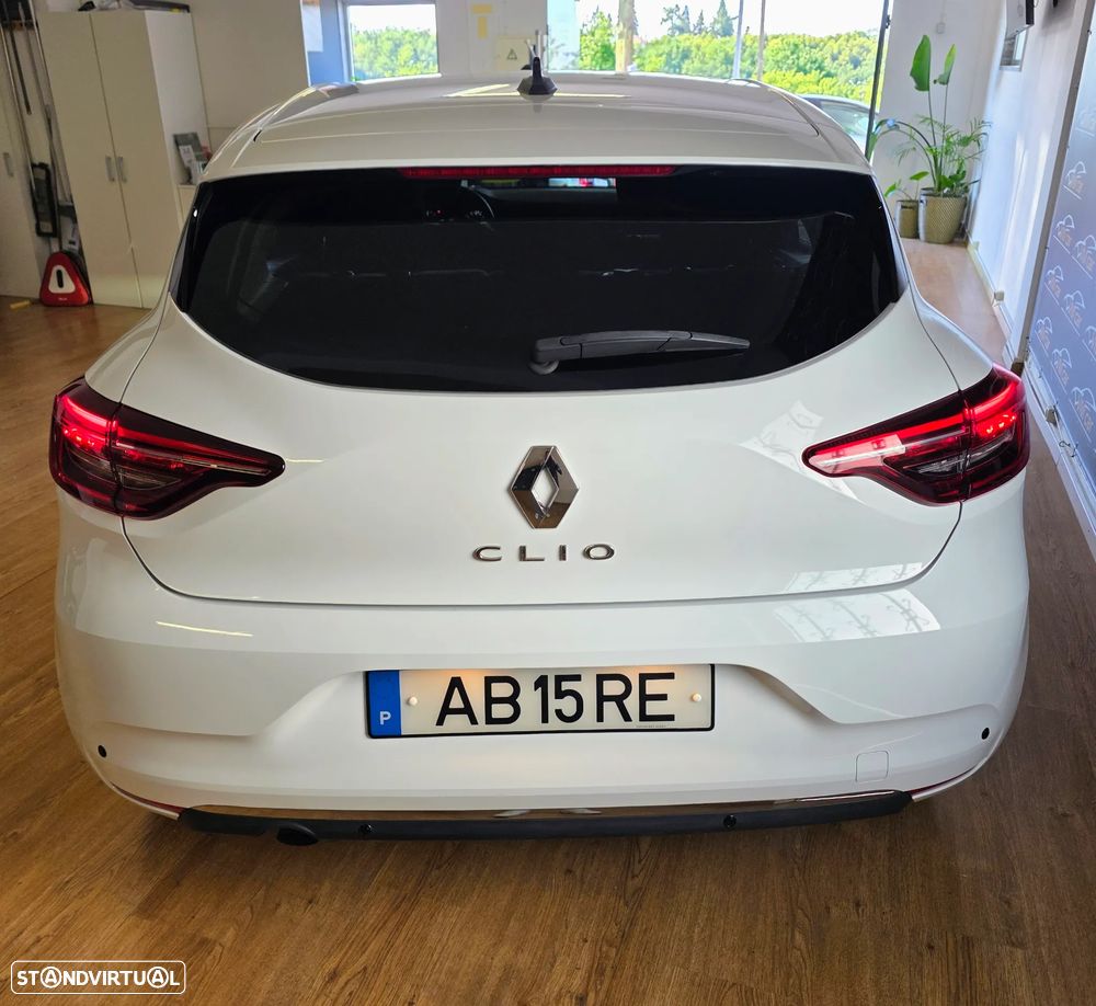 Renault Clio - 10
