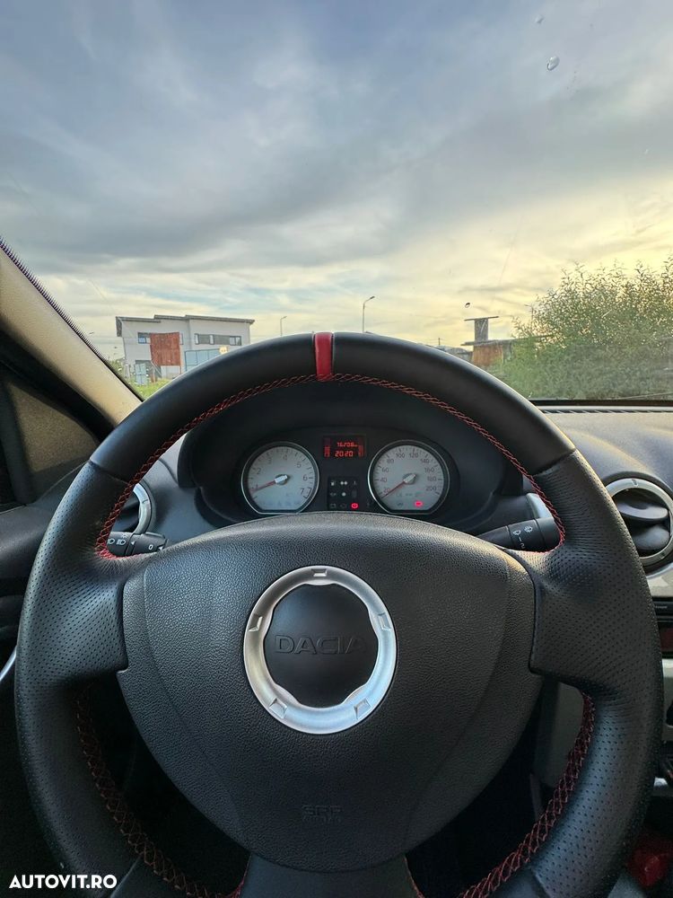 Dacia Logan 1.6 16V Laureate - 7