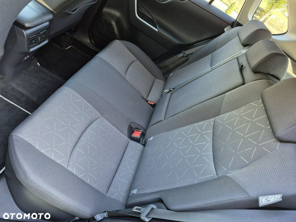Toyota RAV4 - 9