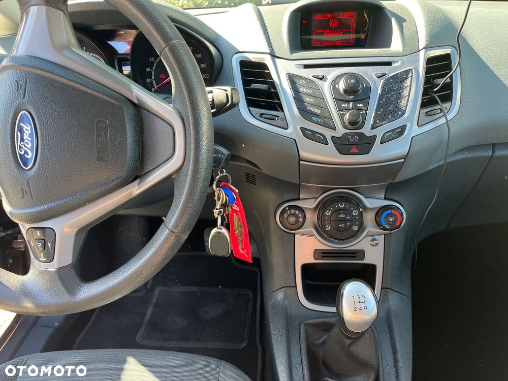 Ford Fiesta 1.6 TDCi DPF Silver X plus - 7