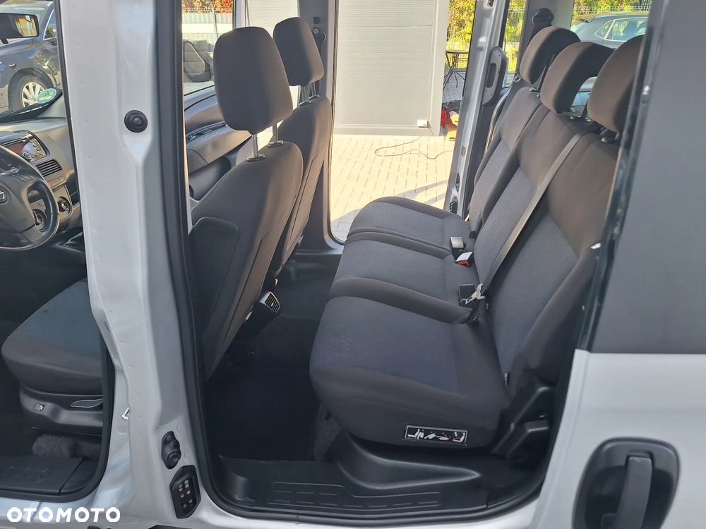 Opel Combo - 12