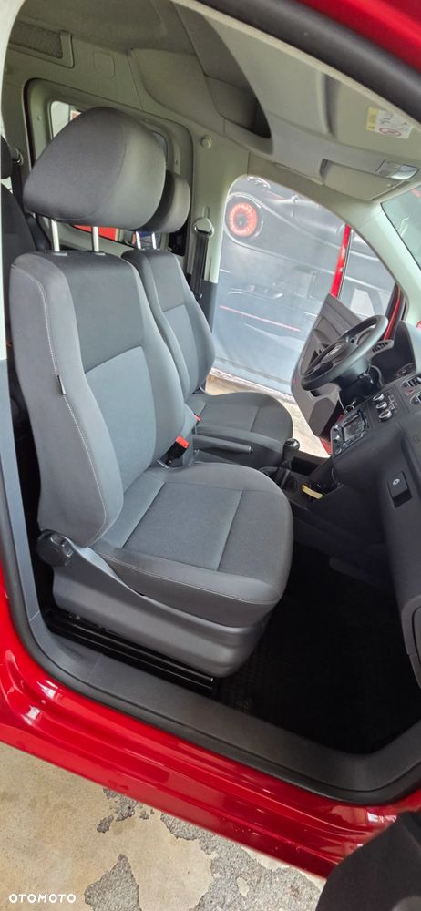 Volkswagen Caddy 1.6 (7-Si.) Edition 30 - 34