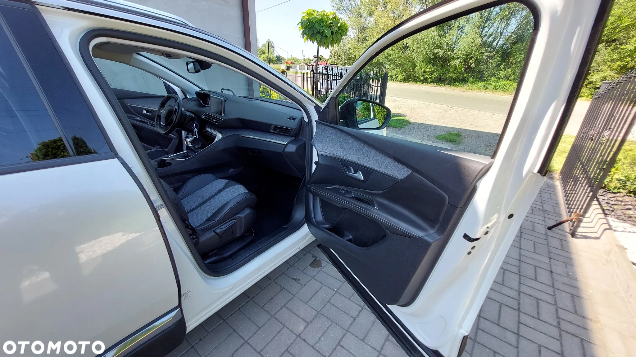 Peugeot 3008 1.2 PureTech Access S&S - 28