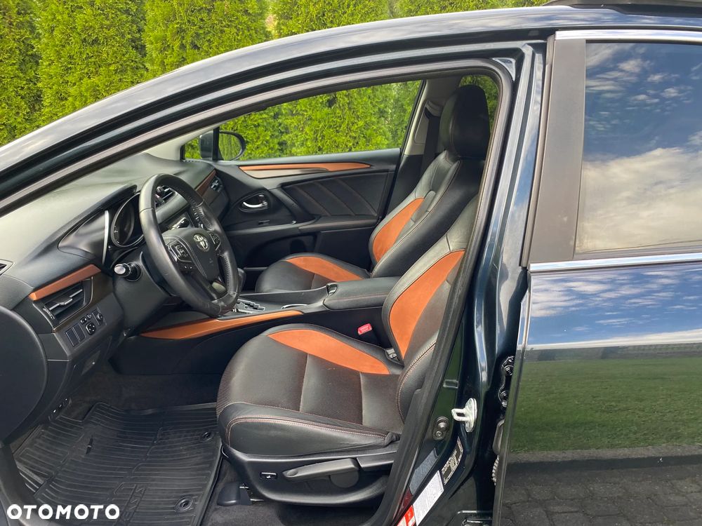 Toyota Avensis 2.0 Prestige MS - 17