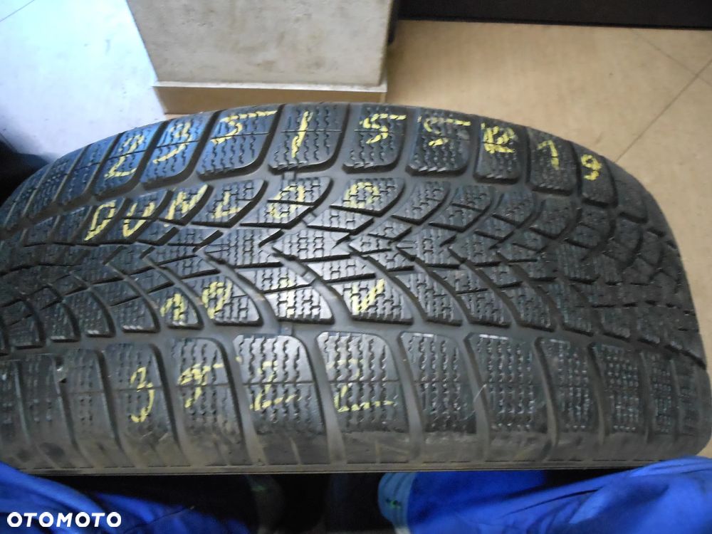 Opona pojedyńcza 235/55r19 dunlop sp winter sport 4d NO 7,2mm - 1