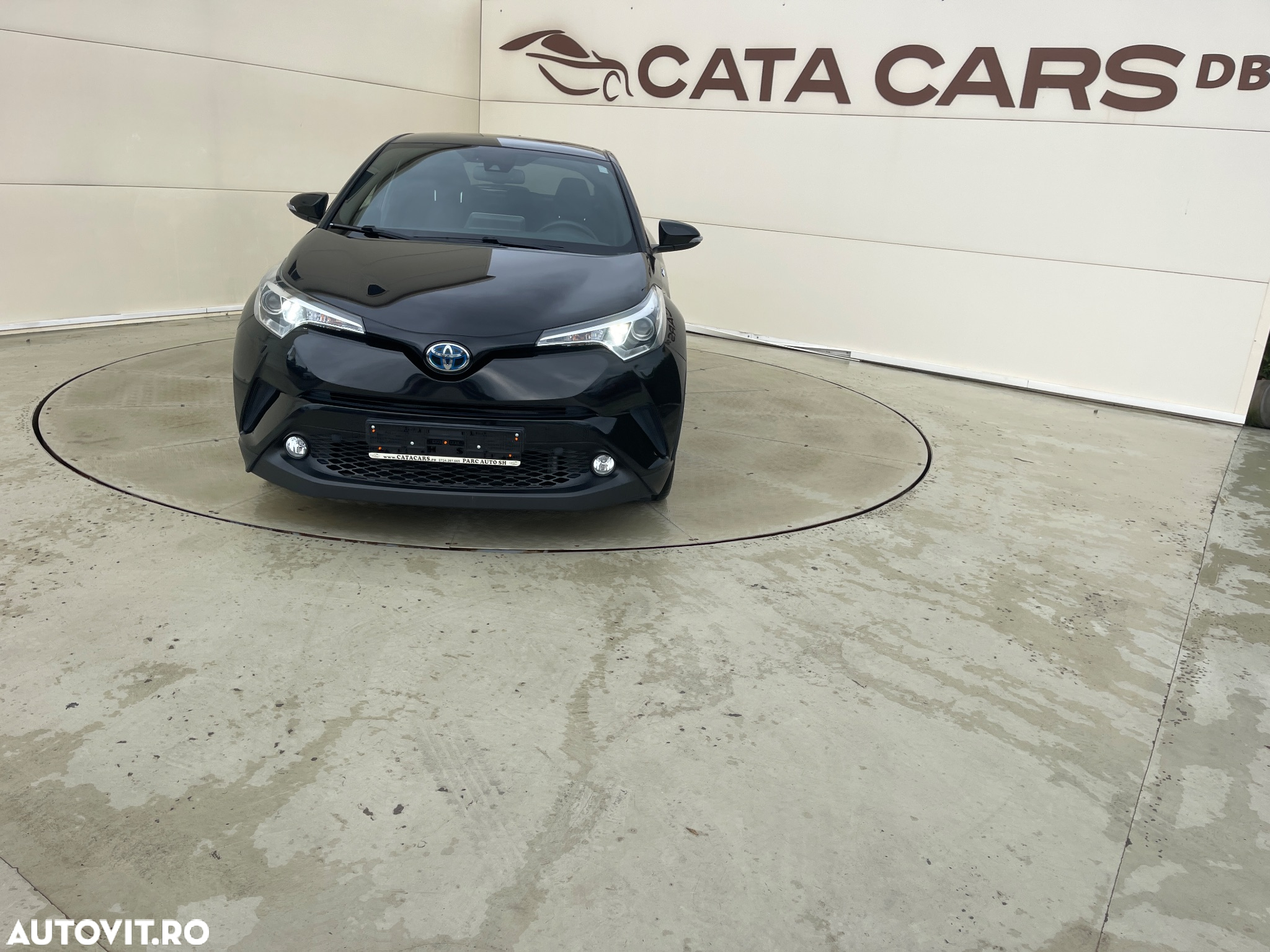 Toyota C-HR Hybrid Club - 2