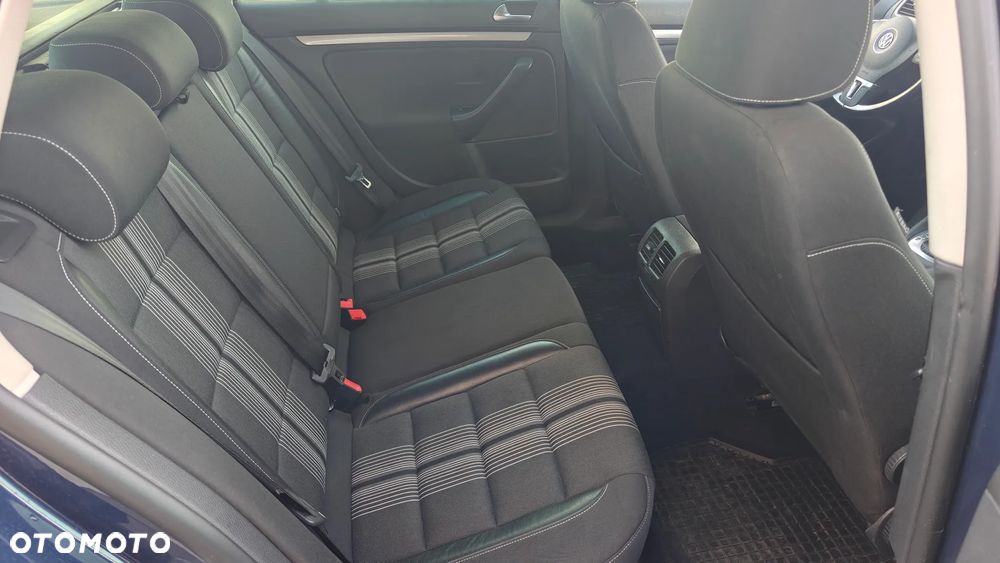 Volkswagen Golf 1.2 TSI DSG MATCH - 24