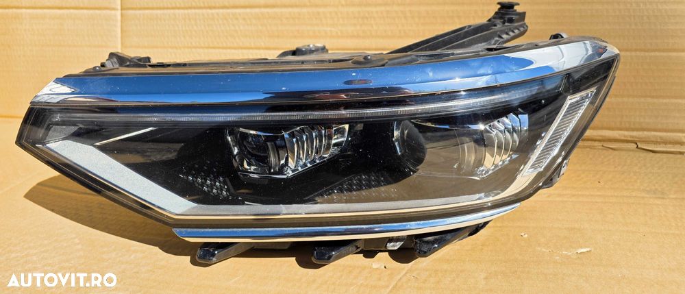 Far stanga Full LED IQ Light Vw Passat B8 Facelift 2019 2020 / 2021 2022 - 1