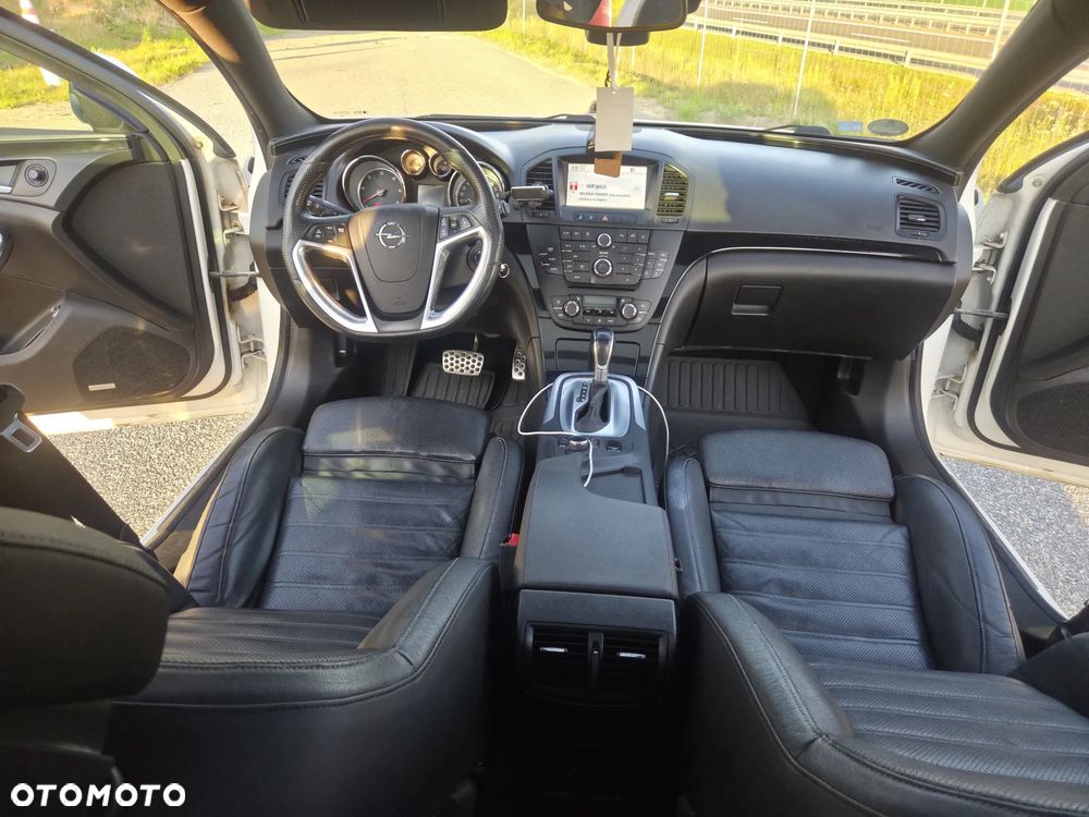 Opel Insignia - 24