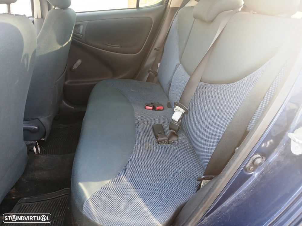 Toyota Yaris 1.0 Sol AC - 7