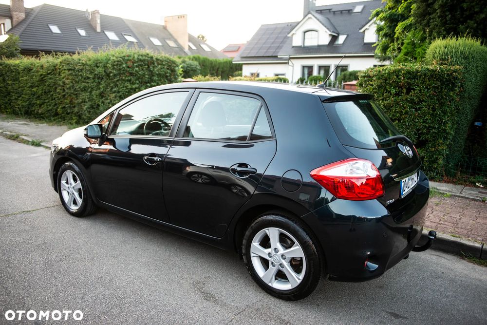 Toyota Auris 1.6 Executive - 11