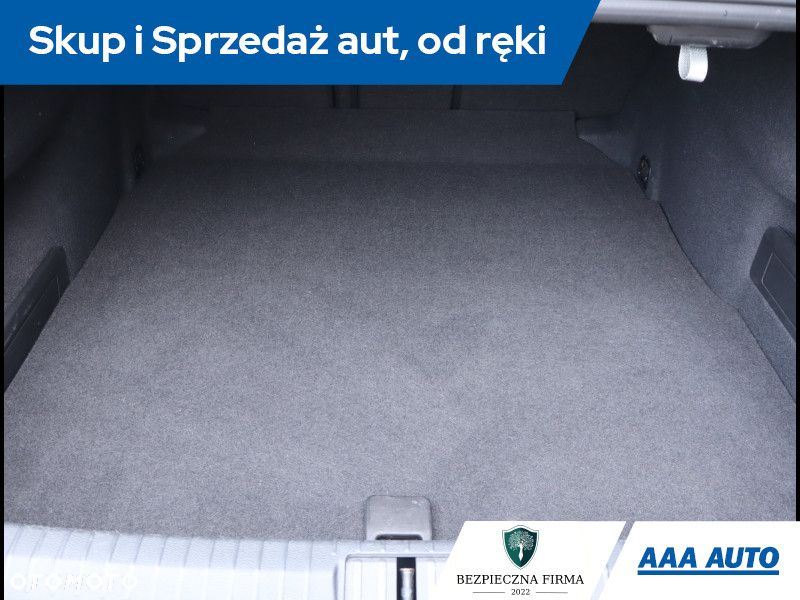 Volkswagen Passat - 14
