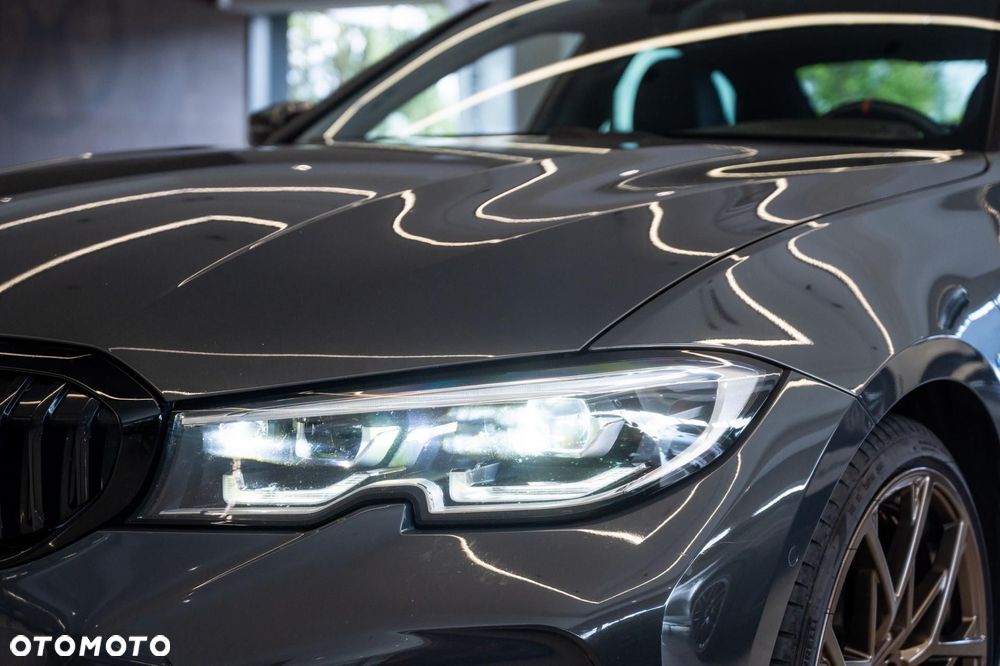 BMW Seria 3 330i xDrive M Sport sport - 40