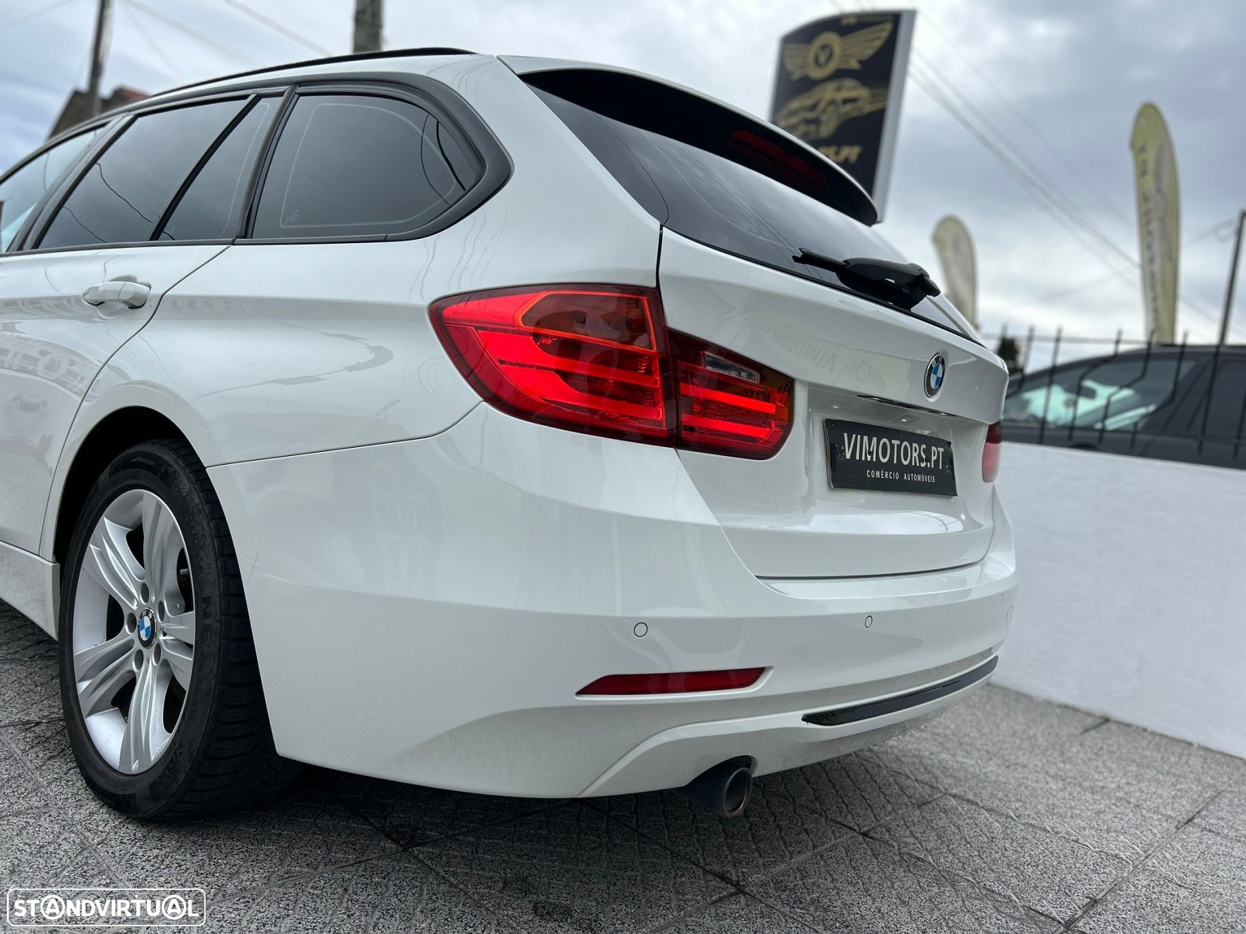BMW 318 d Touring Line Sport - 12