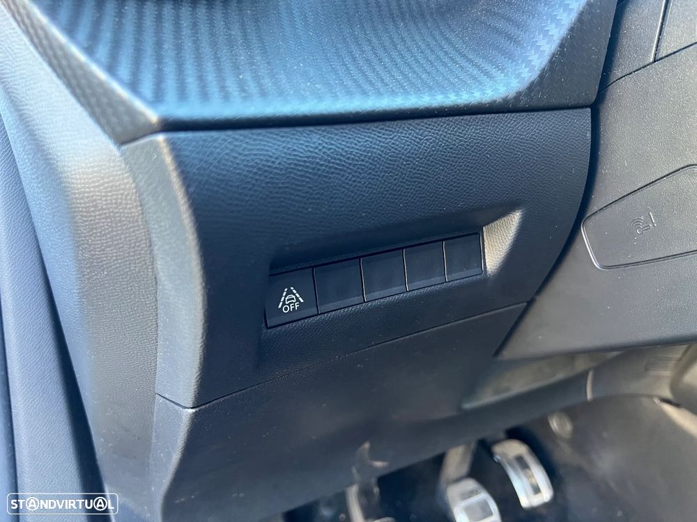 Peugeot 2008 PureTech 130 GT Pack - 20