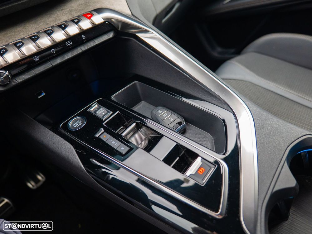 Peugeot 3008 1.6 Hybrid GT e-EAT8 - 23